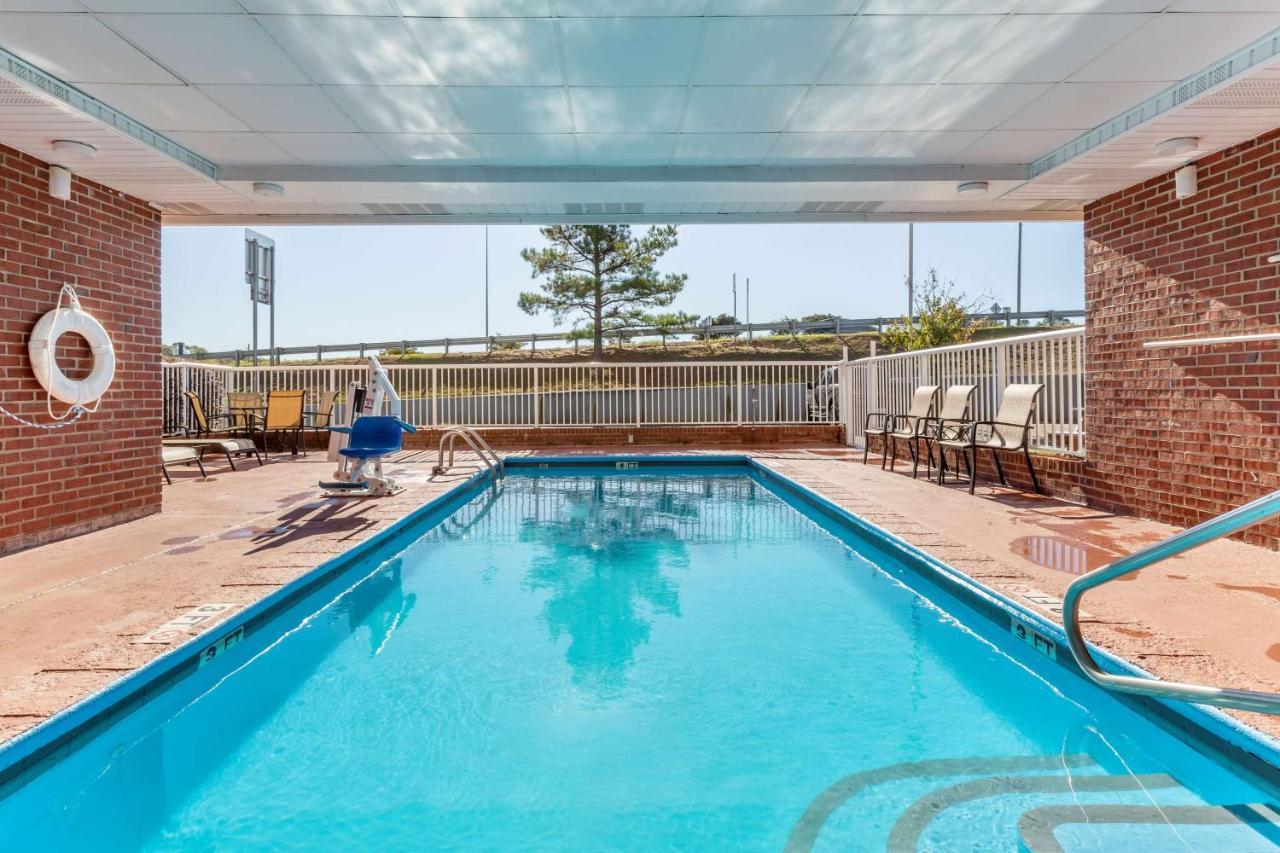 Country Inn & Suites By Radisson, Lumberton, Nc Exterior photo